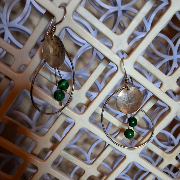 Vintage Free form sterling silver and malachite bead earrings - Picture 1 of 6